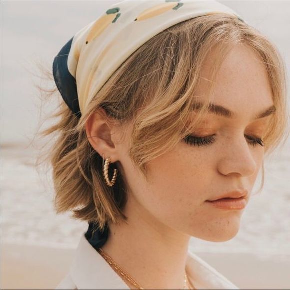 18K Thick Gold Plated Faye Rope Twist C Hoops Earrings - Picture 5 of 6